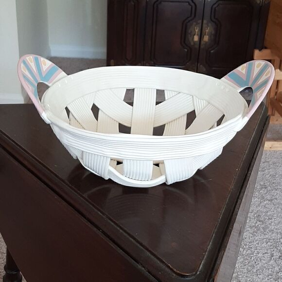 Artisan ceramic ribboned bowl - Picture 2 of 11